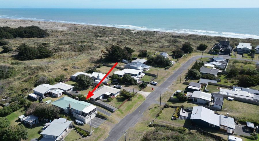  at 14 Mack Street, Foxton Beach, Horowhenua, Manawatu / Whanganui