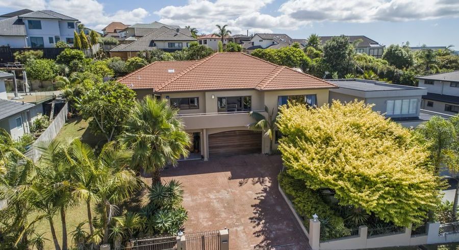  at 9 Belleaire Court, West Harbour, Waitakere City, Auckland