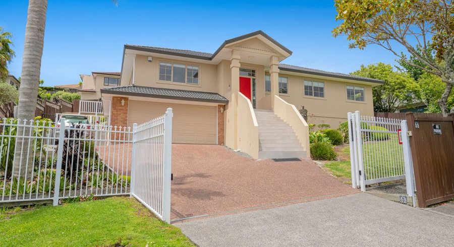  at 32 Canary Place, Unsworth Heights, North Shore City, Auckland
