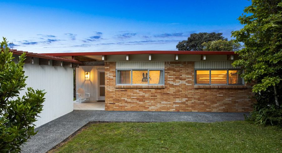  at 5 Kotinga Avenue, Glen Eden, Auckland