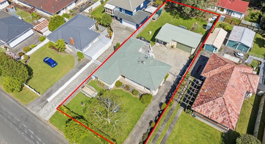  at 10 Coates Road, Papatoetoe, Auckland