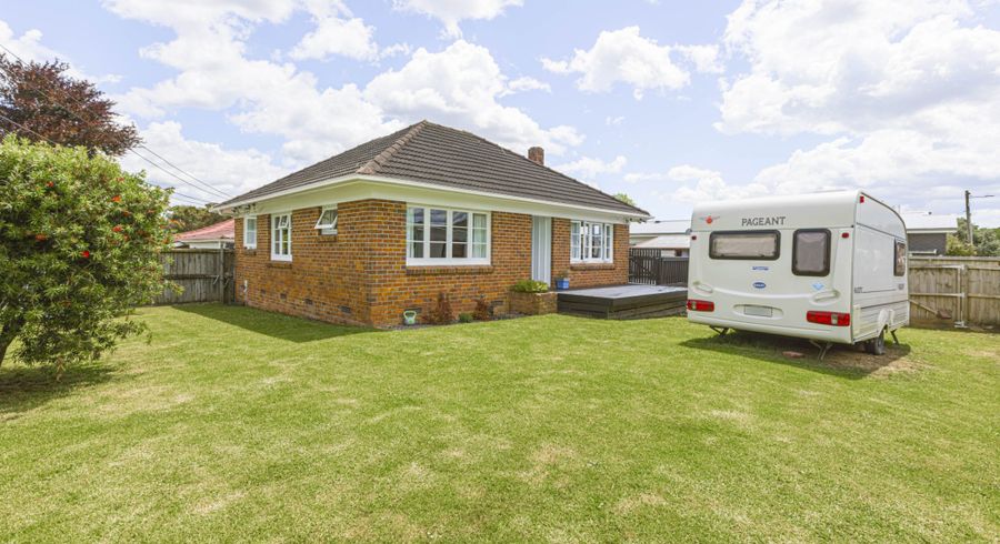  at 1/17 King Edward Avenue, Papakura, Auckland