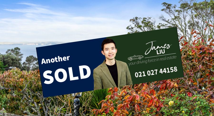  at 39 Montgomery Avenue, Rothesay Bay, Auckland