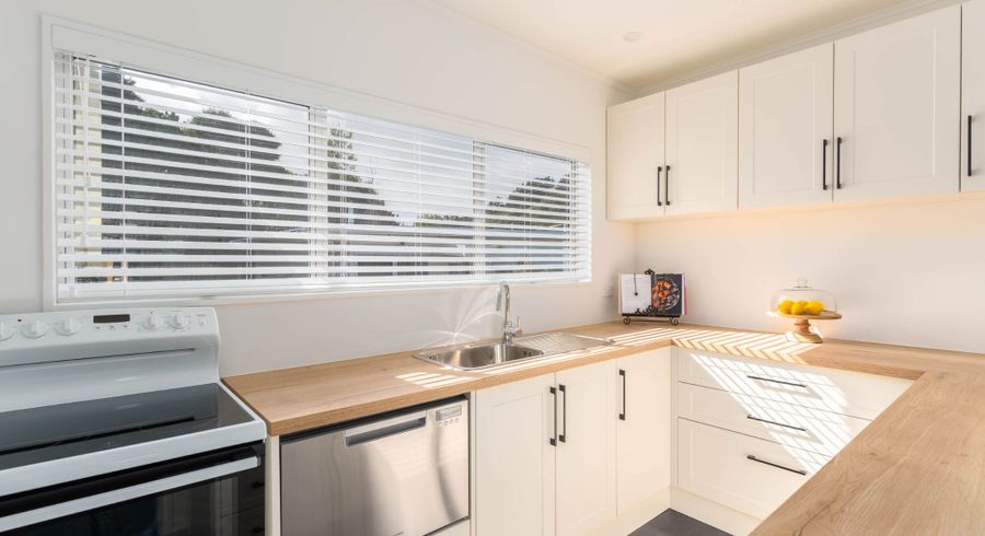  at 73B Airlie Road, Plimmerton, Porirua, Wellington
