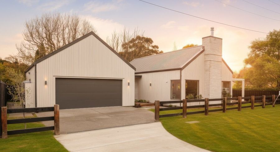  at 3 Waicola Drive, Fitzherbert, Palmerston North, Manawatu / Whanganui