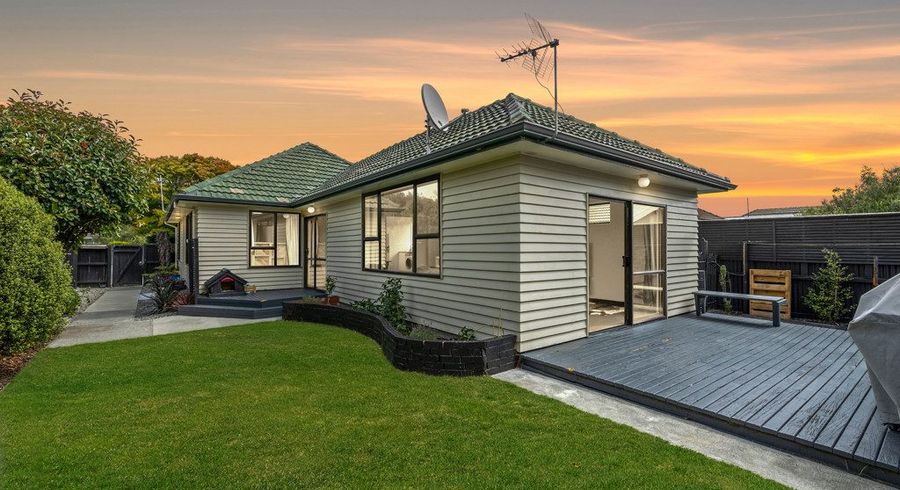  at 97 Winters Road, Redwood, Christchurch