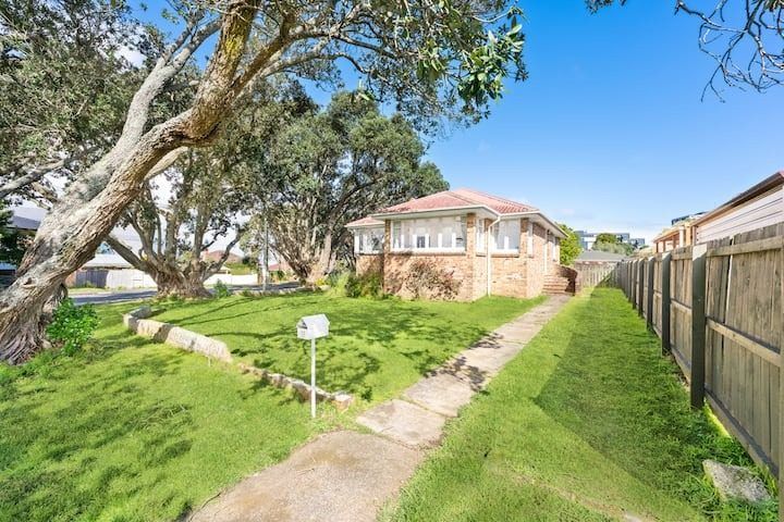  at 19 Roslyn Road, Mount Wellington, Auckland City, Auckland