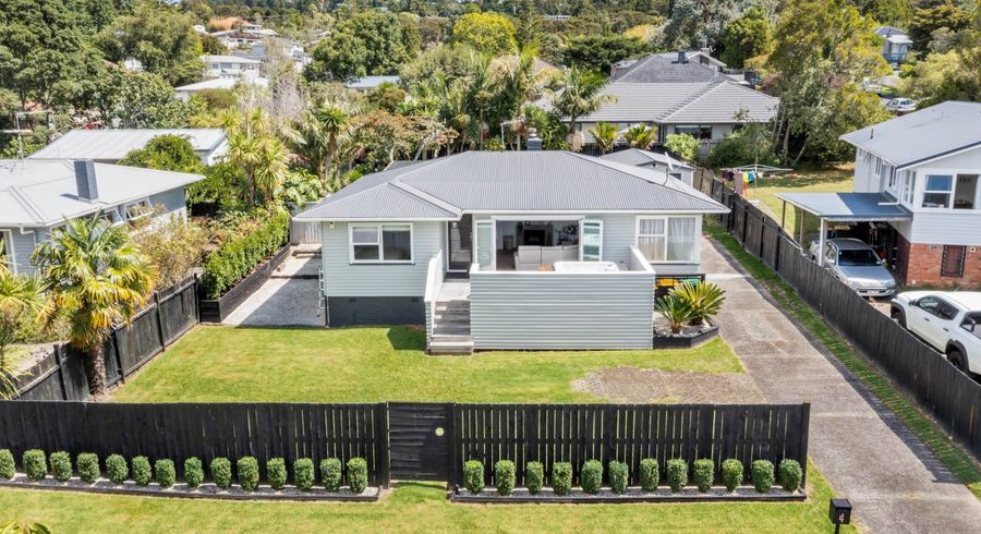  at 4 Judith Place, Titirangi, Auckland