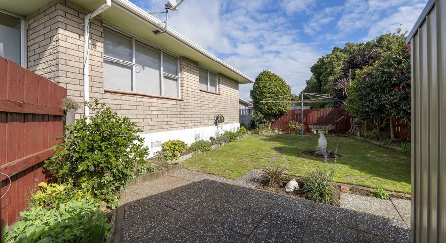  at 2/4 Severn Place, Spotswood, New Plymouth, Taranaki