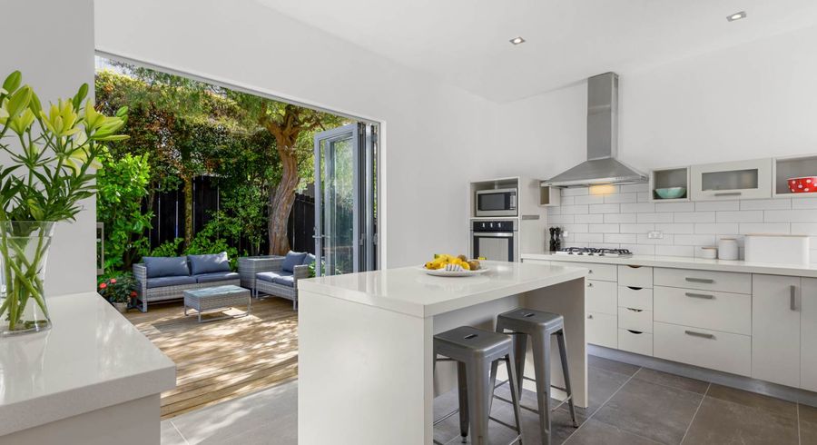  at 3 WAHANUI RD, Greenlane, Auckland