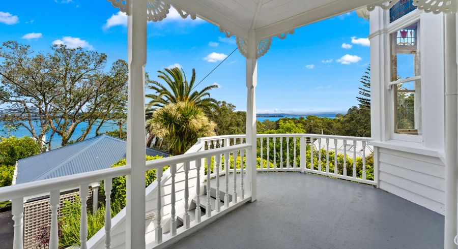  at 4 Hinemoa Terrace, Birkenhead, North Shore City, Auckland