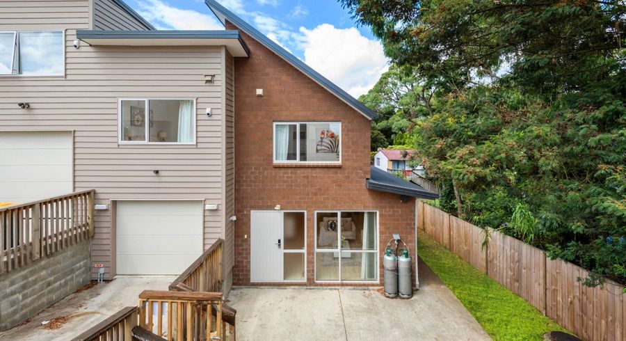  at 17 Sunshine Boulevard, Sunnyvale, Waitakere City, Auckland