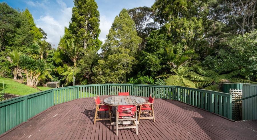  at 10 Napuka Road, Henderson Valley, Auckland