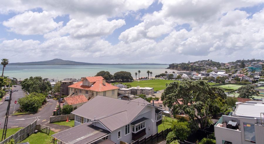  at 34 Auckland Road, St Heliers, Auckland