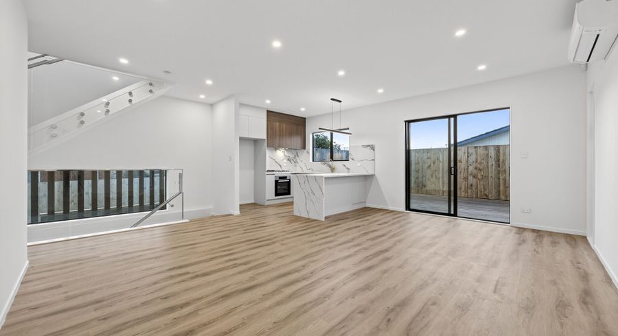  at 27 Jandell Crescent, Bucklands Beach, Manukau City, Auckland