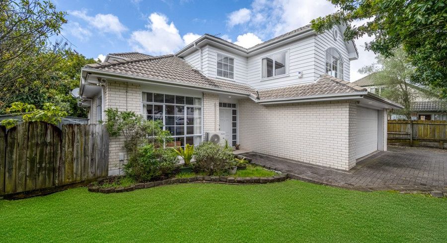  at 198 Botany Road, Botany Downs, Manukau City, Auckland