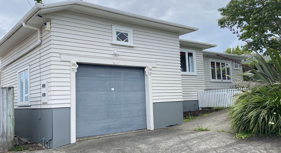  at 3A Windy Ridge Road, Glenfield, North Shore City, Auckland