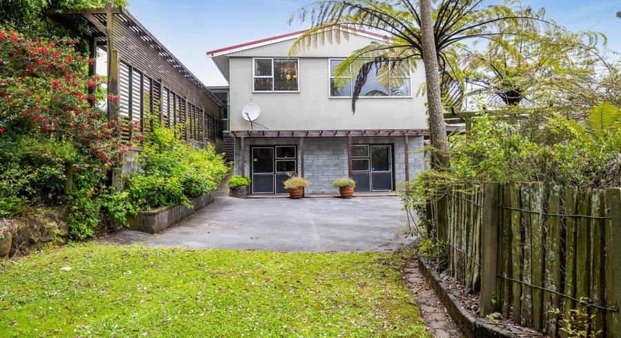 at 878 Oeo Road, Hawera