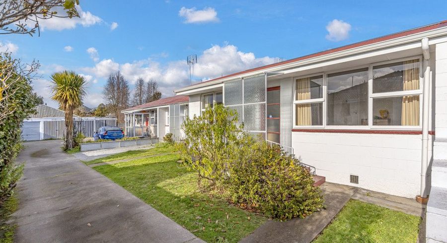  at 2/64 Osborne Street, Waltham, Christchurch