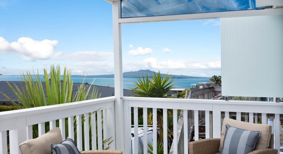  at 3/73 Castor Bay Road, Castor Bay, Auckland