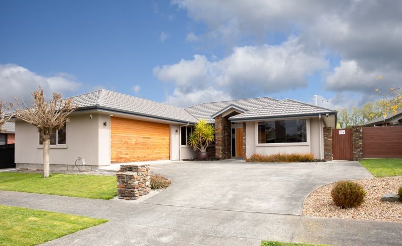  at 7 Rothesay Place, Highbury, Palmerston North