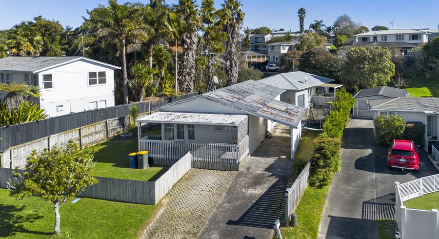  at 48 & 48A Lauderdale Road, Birkdale, North Shore City, Auckland
