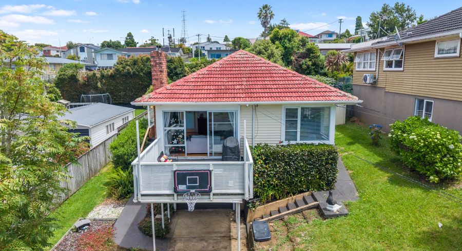  at 10 Littlejohn Street, Hillsborough, Auckland City, Auckland