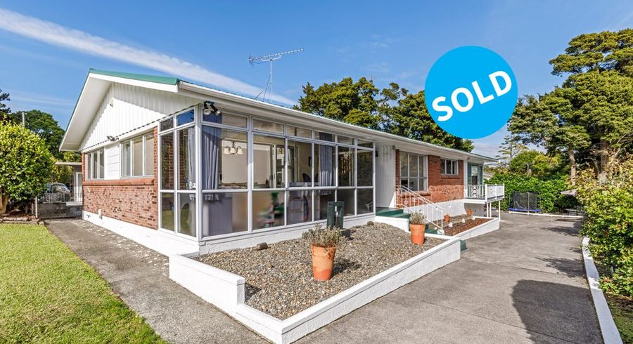 at 14 Dennis Avenue, Hillpark, Auckland
