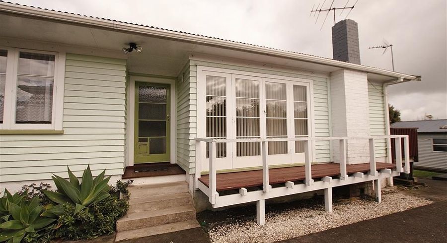  at 126 View Road, Sunnyvale, Waitakere City, Auckland