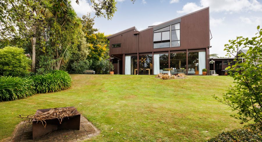  at 9 Belmont Place, Terrace End, Palmerston North, Manawatu / Whanganui