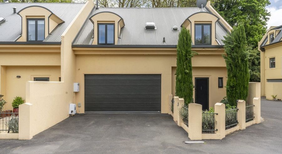  at 10/102 Grantham Street, Hamilton Central, Hamilton
