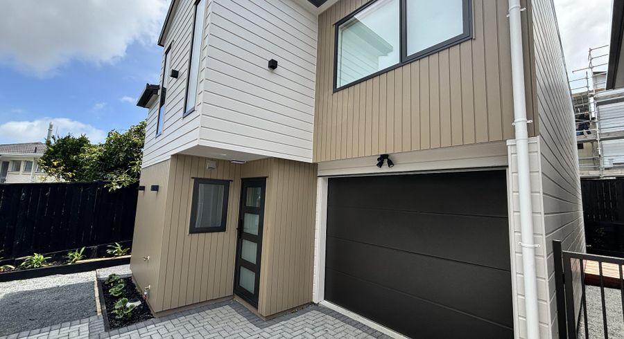  at 169D Everglade Drive, Totara Heights, Manukau City, Auckland