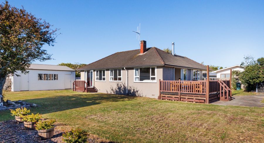  at 11 Hendon Place, West End, Palmerston North, Manawatu / Whanganui