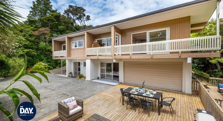  at 8 Tranquil Glade, Hillcrest, North Shore City, Auckland