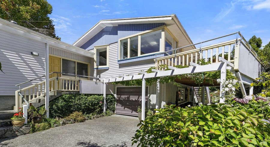  at 16 Fendalton Crescent, Pinehaven, Upper Hutt, Wellington