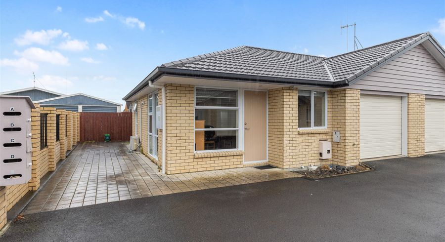  at 8A Pitt Street, Frankton, Hamilton