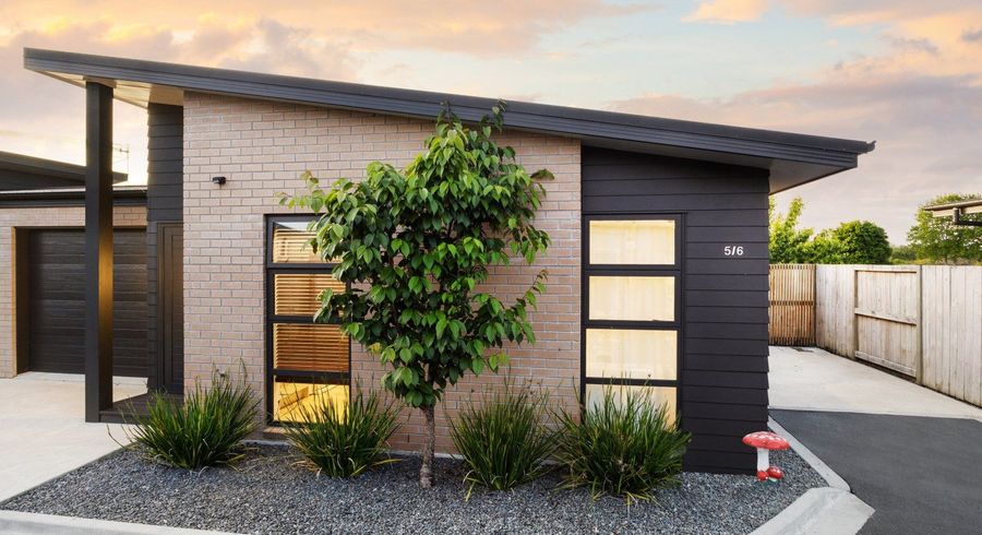  at 5/6 Church Road, Pukete, Hamilton