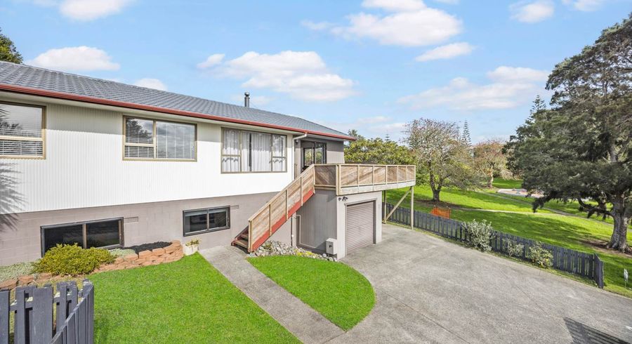  at 32 Gilshennan Valley, Red Beach, Whangaparāoa