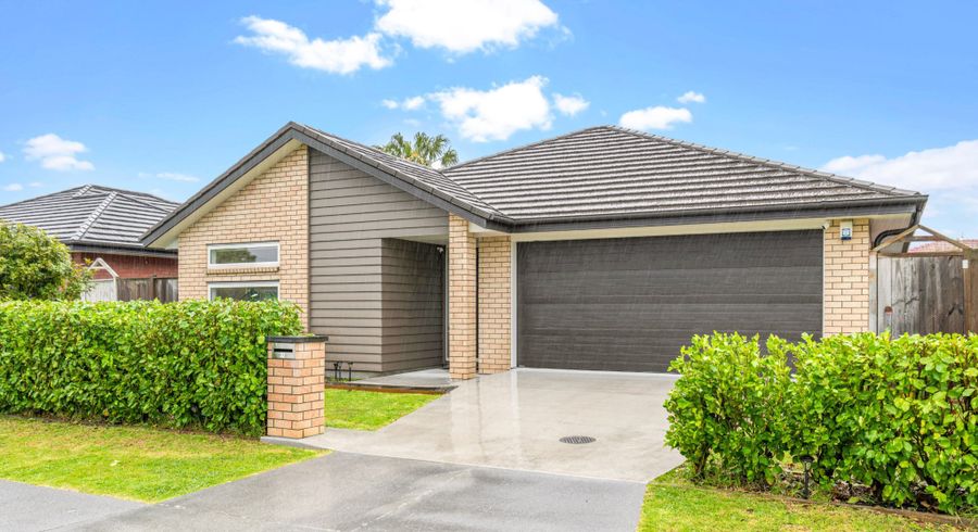  at 32 Waituarua Drive, Takanini, Auckland