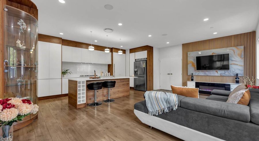  at 8 Arahanga Road, Flat Bush, Manukau City, Auckland