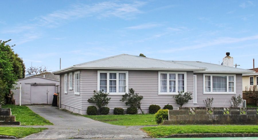  at 99 College Street, Awapuni, Palmerston North, Manawatu / Whanganui