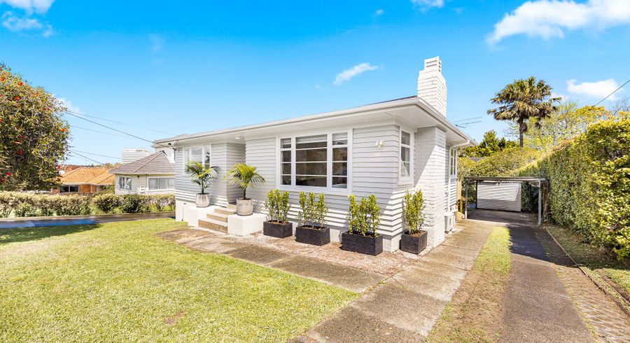  at 14 Belmont Terrace, Milford, North Shore City, Auckland