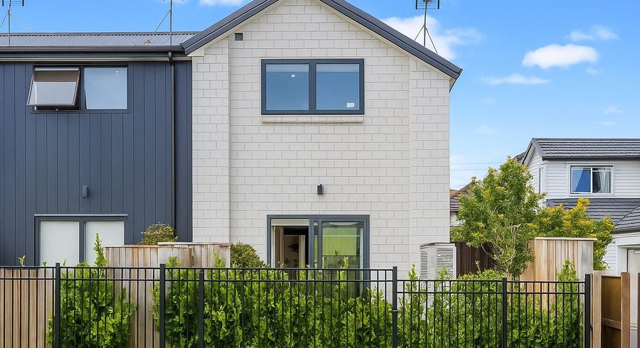  at 7/87 Taikata Road, Te Atatu Peninsula, Waitakere City, Auckland