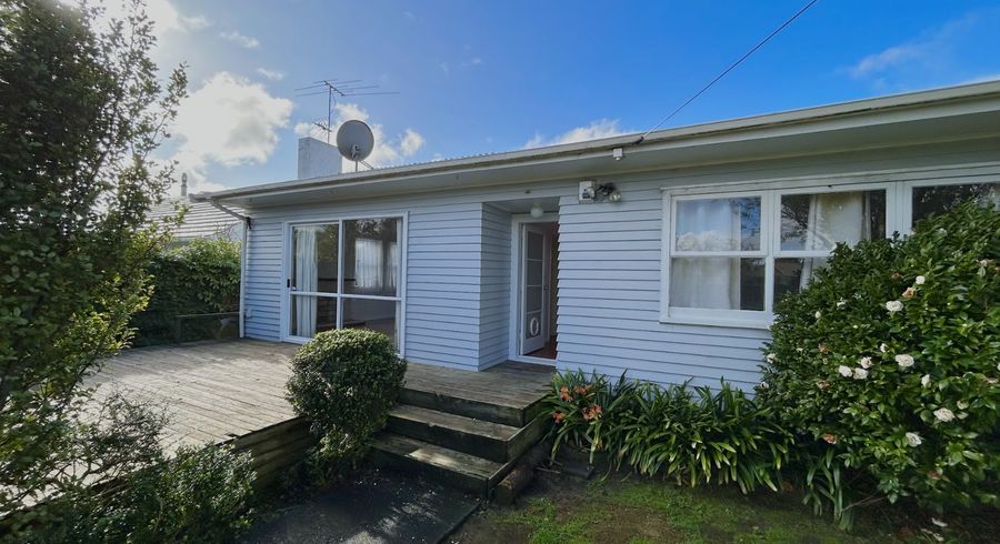  at 41 Aeroview Drive, Beach Haven, North Shore City, Auckland