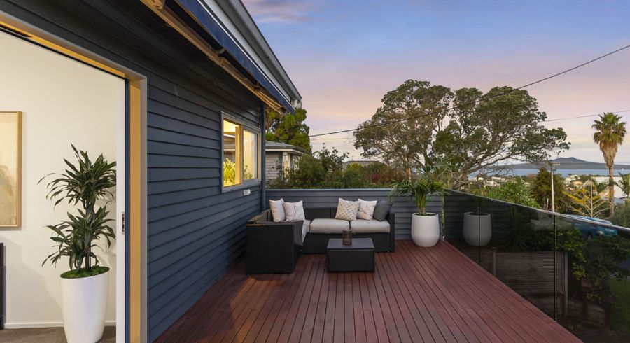  at 19 Peter Terrace, Castor Bay, North Shore City, Auckland