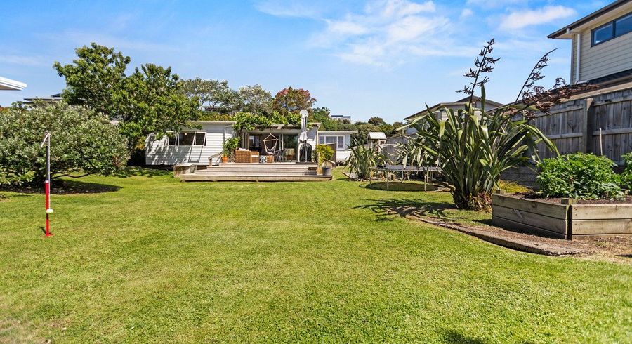  at 39 Tiromoana Road, Raumati South, Paraparaumu