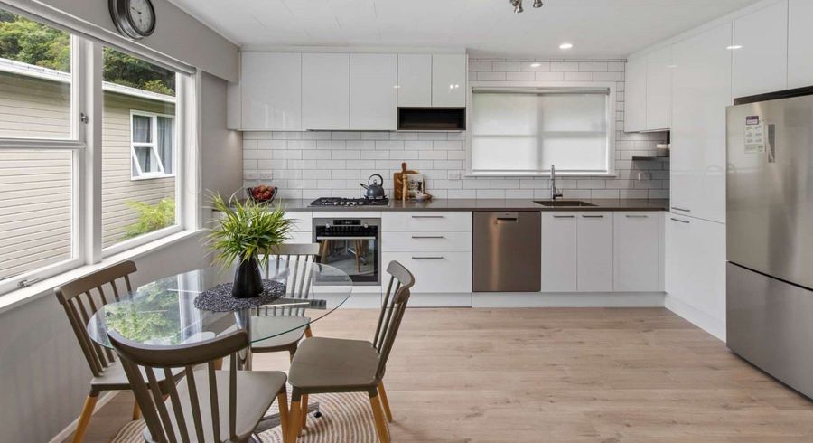  at 20  Harbour View Road, Harbour View, Lower Hutt, Wellington