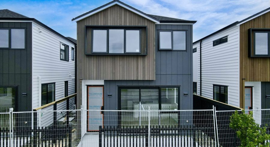  at 8 Honohono Avenue, Milldale, Rodney, Auckland