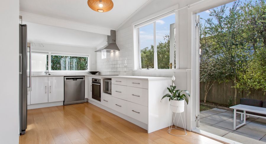  at 1/98 Archibald Road, Kelston, Auckland