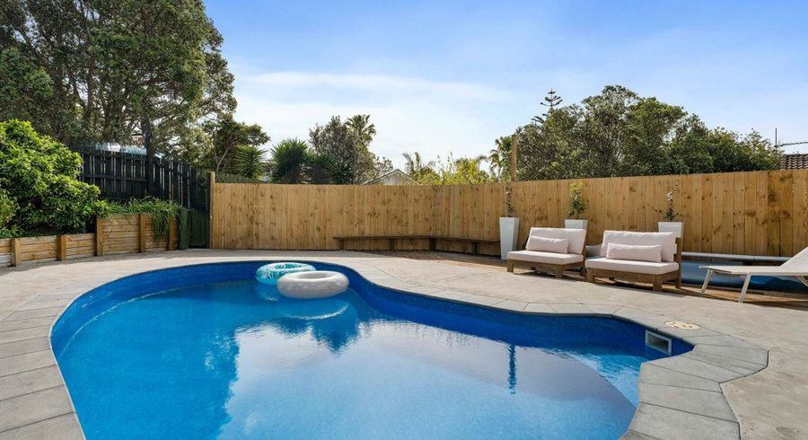  at 11 Stanley Road, Glenfield, Auckland
